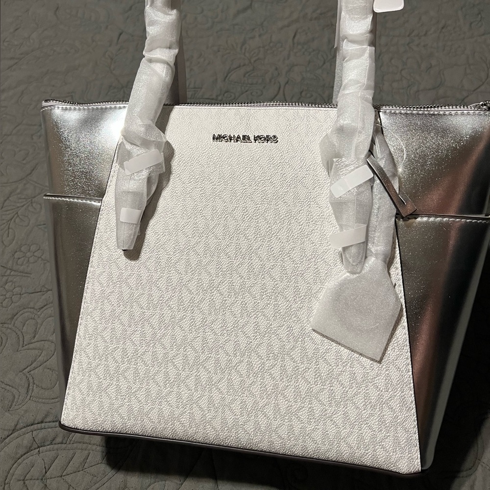Michael Kors Silver and White Classic Tote